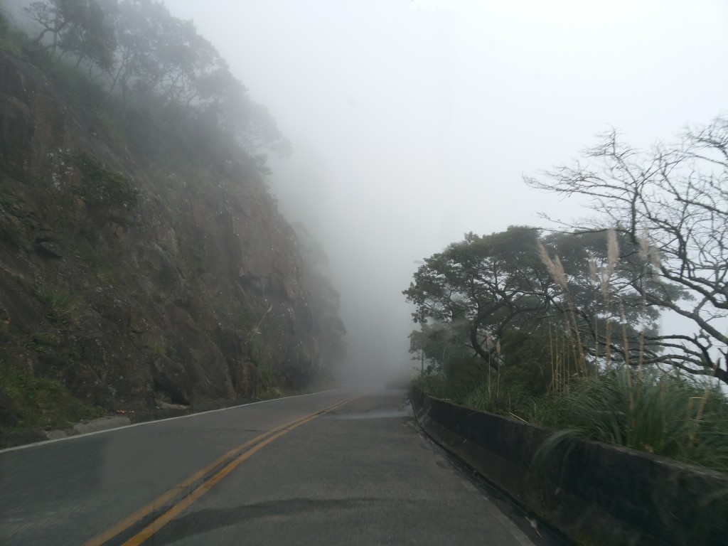 Serra do Rastro neblina